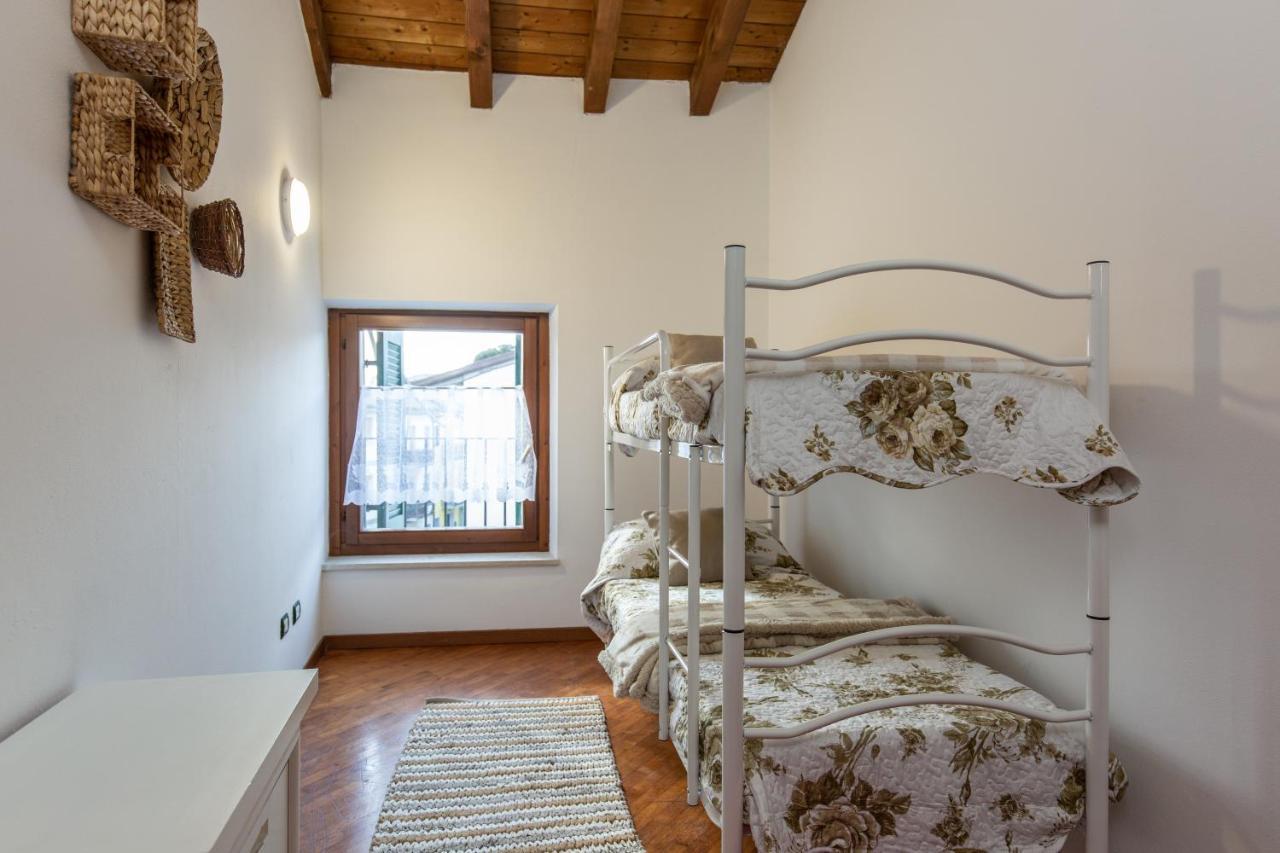 Apartamento Blu Bed Castelnuovo del Garda Exterior foto